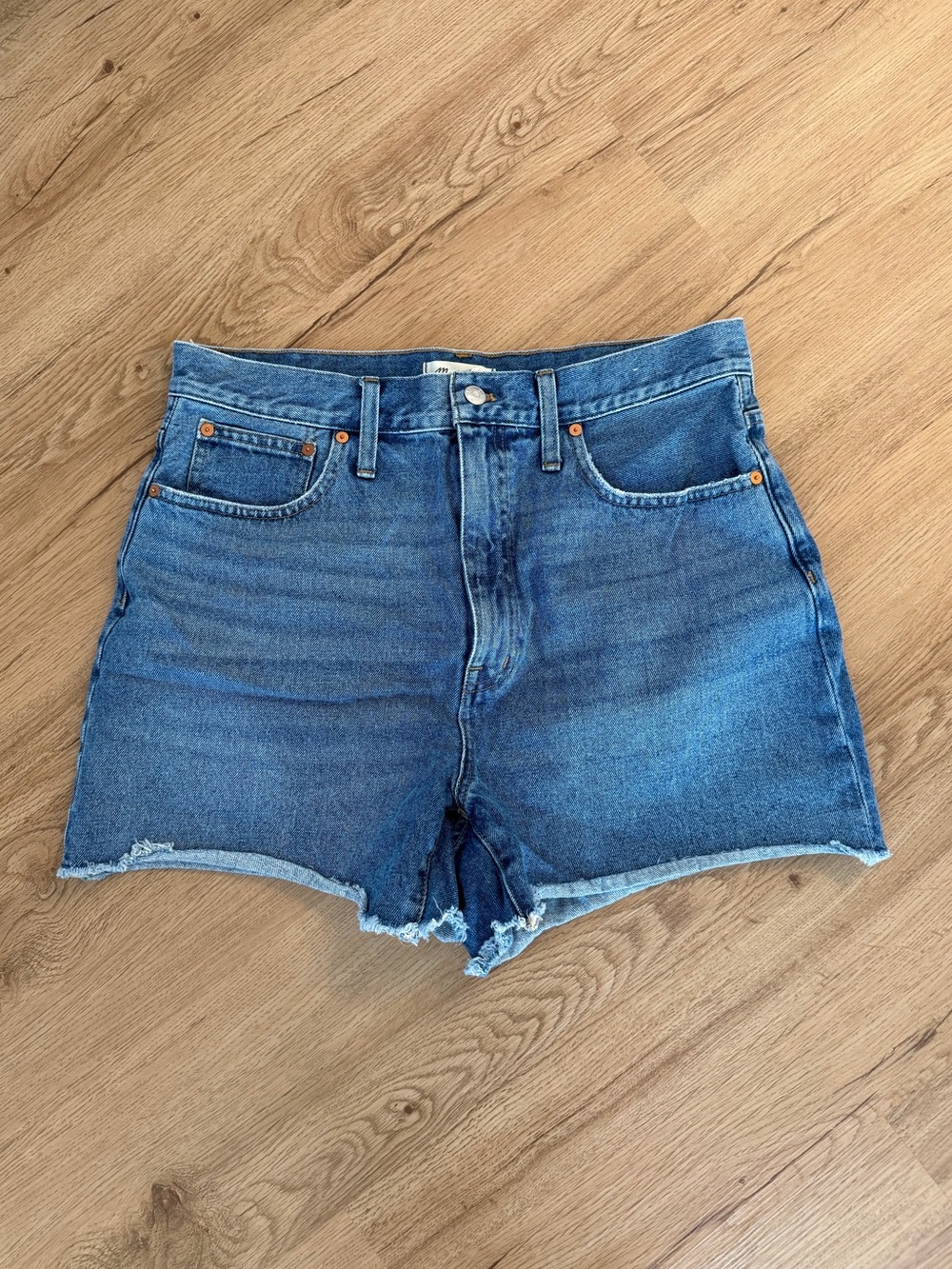Madewell The Mom Jean Short